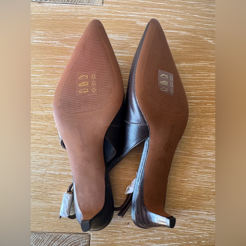 NWOB! MADEWELL The Emilie Slingback Pump Coffee Bean Leather Size 6.5 FLAW🚨 - Picture 5 of 16